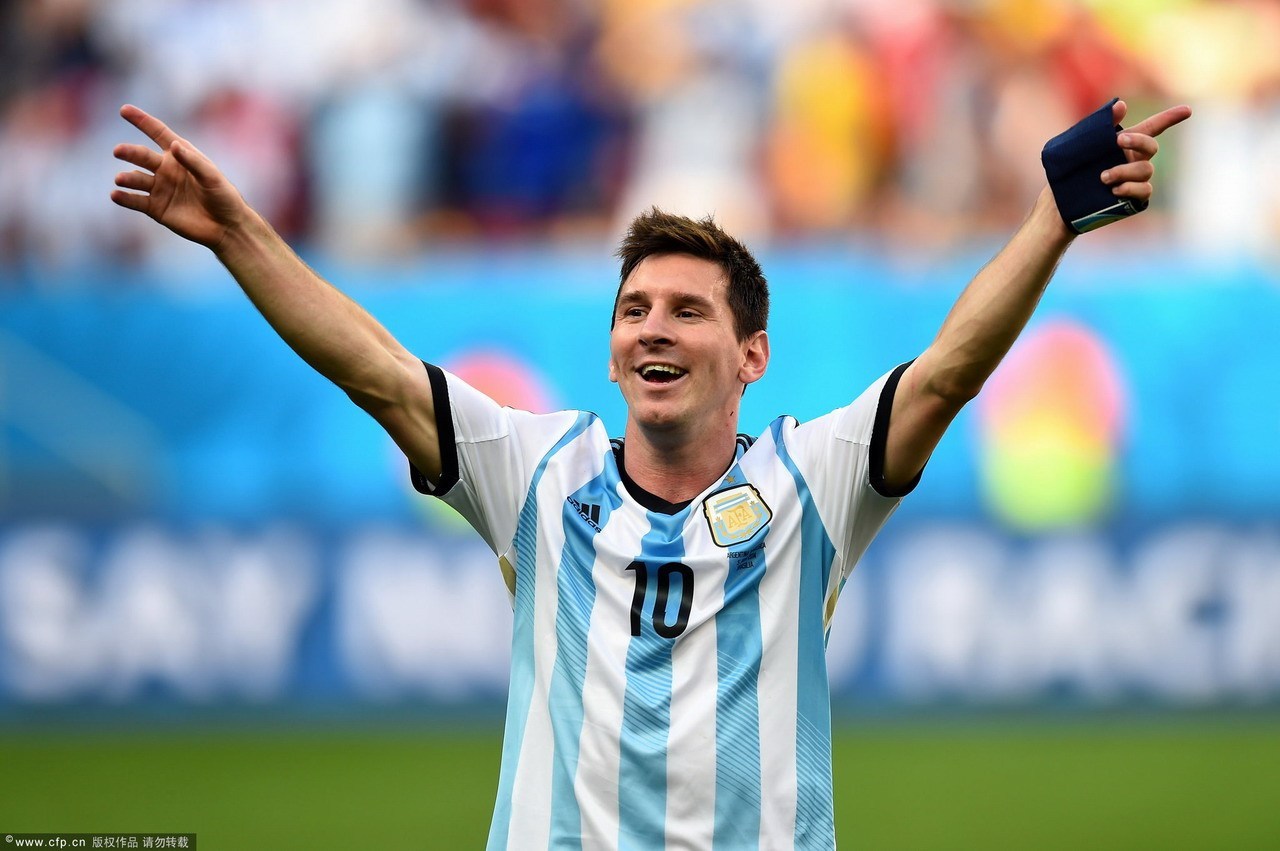 马筱梅携小汪宝回京前闺蜜团齐聚送祝福，状态美出新高！